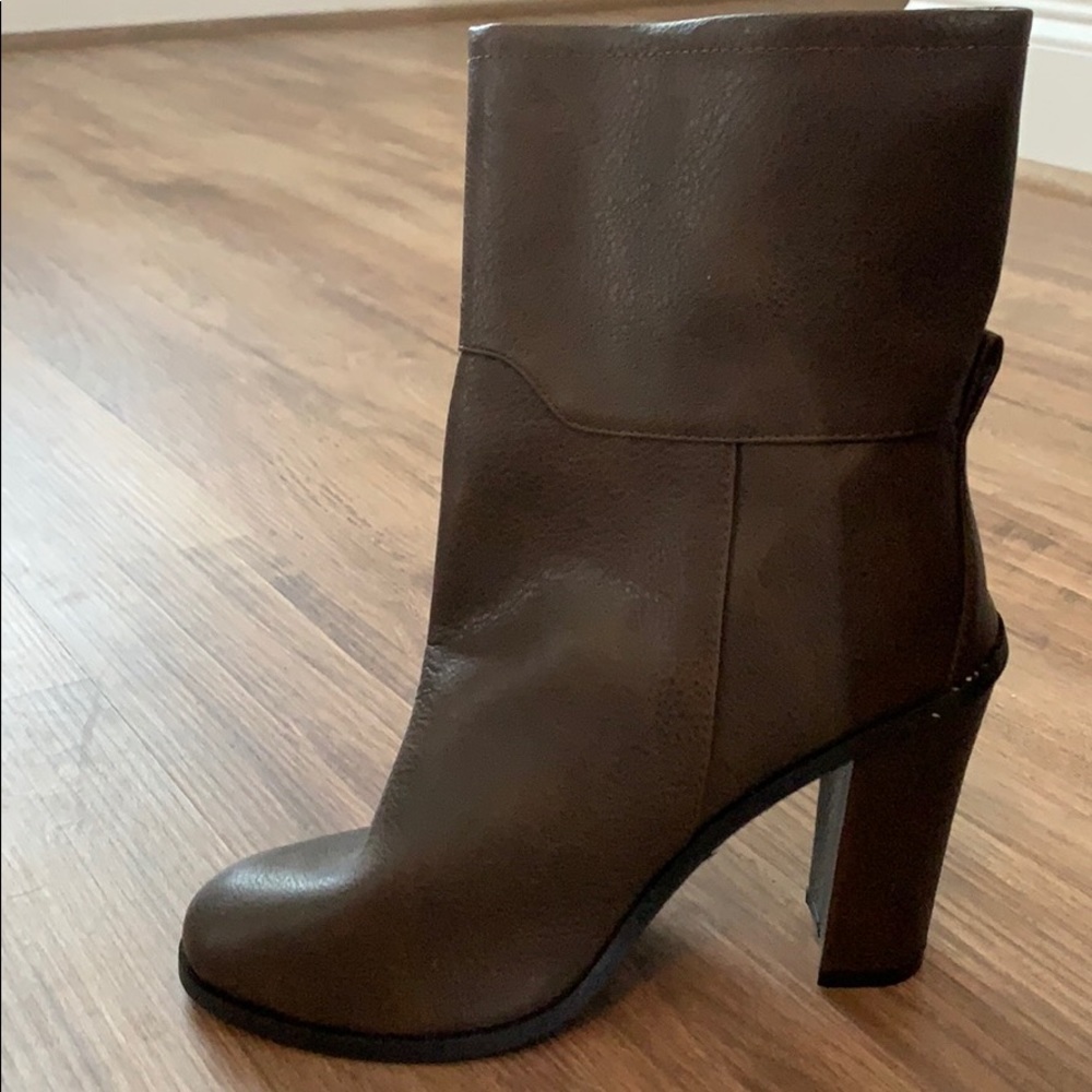 Heel. Bootie.